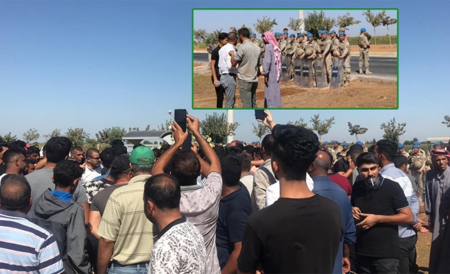 Şanlıurfa’da pamuk üreticileri taban fiyatı az bularak eylem yaptı