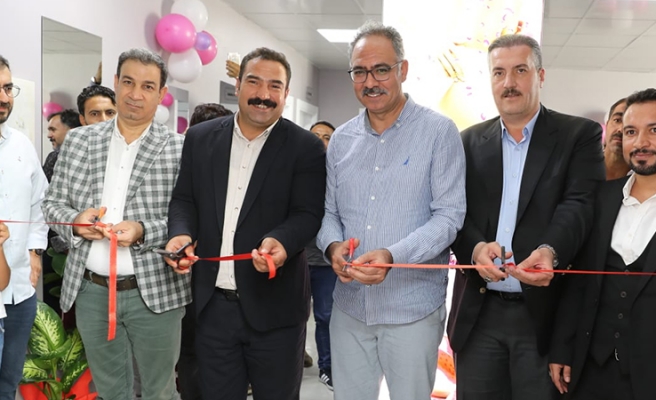 Başkan Kuş, güzellik merkezinin açılışını yaptı