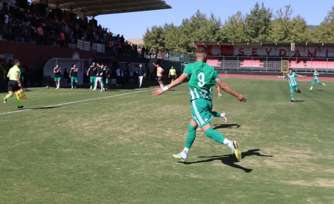 Karaköprüspor farklı kazandı