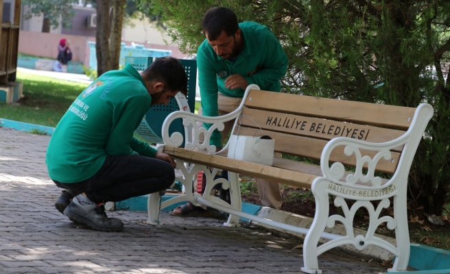 Haliliye’de parklarda onarım çalışması