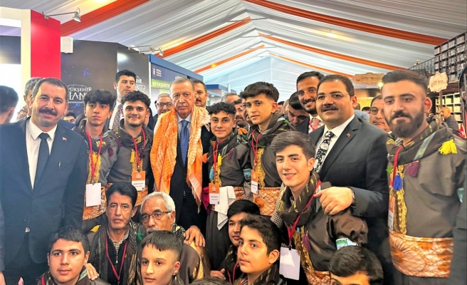 Cumhurbaşkanı Erdoğan Haliliye standını ziyaret etti