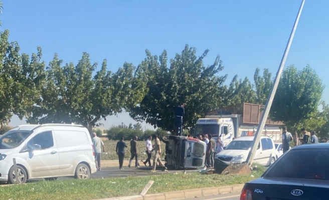 Şanlıurfa-Akçakale çevre yolundaki zincirleme kazada 3 kişi yaralandı