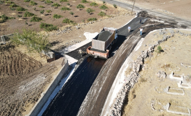 Haliliye’de kırsal mahallerde asfalt çalışmaları tamamlandı