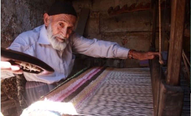 Urfa’nın son ve en eski çulhalarından Mustafa Kırmızıdeve hayatını kaybetti