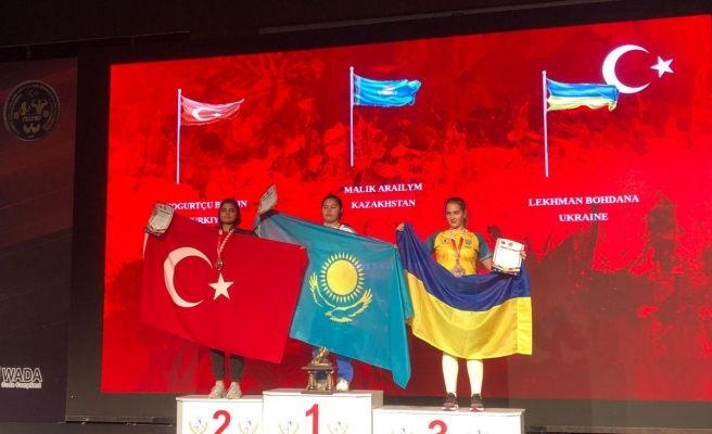 Şanlıurfa Büyükşehir Belediyesi sporcuları ödüle doymuyor