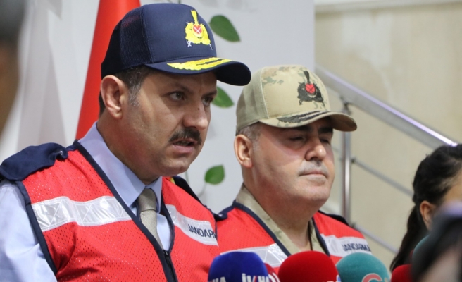 Vali Ayhan verilen silah ruhsatlarıyla ilgili konuştu!