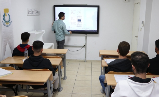 Haliliye’de gençler sınavlara hazırlanıyor