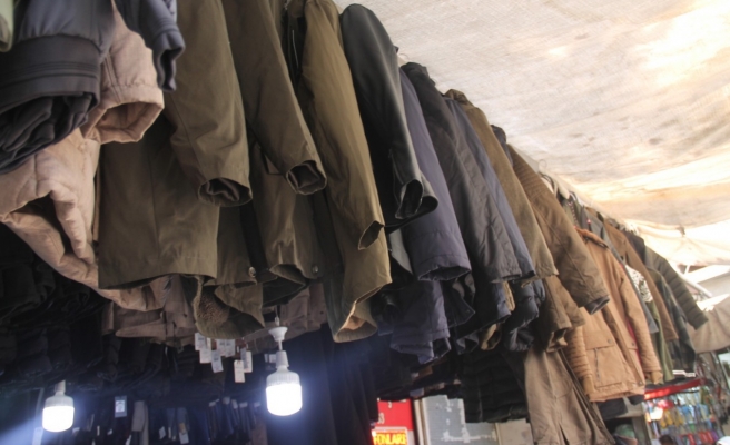 Kışlık giyim ürünlerinin yanına yaklaşılmıyor
