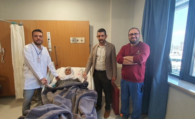 Urfa’da 105 yaşındaki hasta ameliyatla sağlığına kavuştu