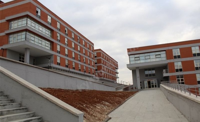 KYK yurdunun yemekhanesinde cam düştü! 2 öğrenci yaralı