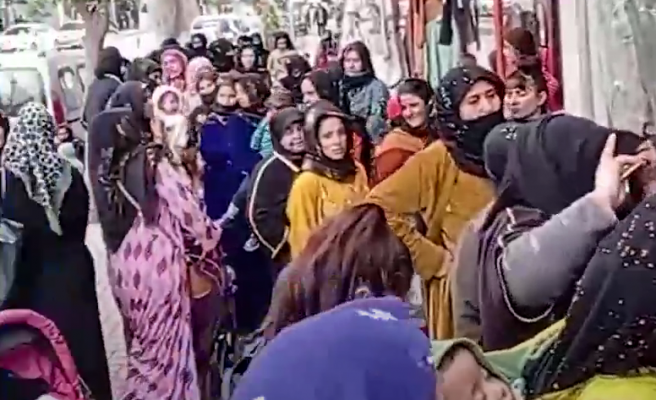 Eyyübiye PTT’de değişmeyen manzara