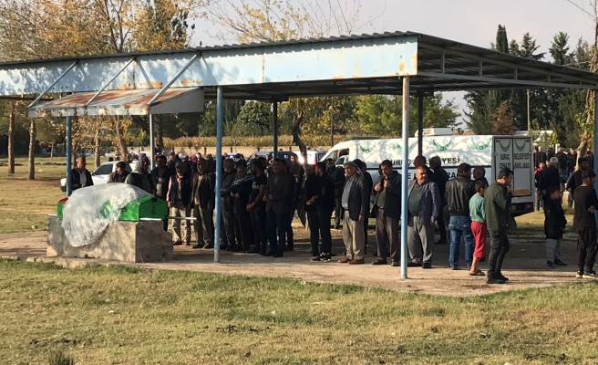 Hatay'da ağaca asılı bulunan Fidan Tunç, memleketi Urfa'da defnedildi