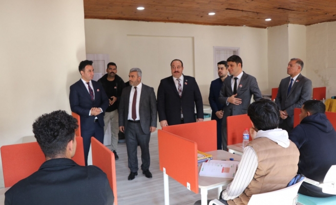 Viranşehir’de öğrencilere kitap desteği