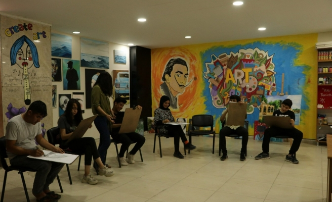 Gençler Ceylanpınar Gençlik Merkezi kurslarına ilgi gösteriyor