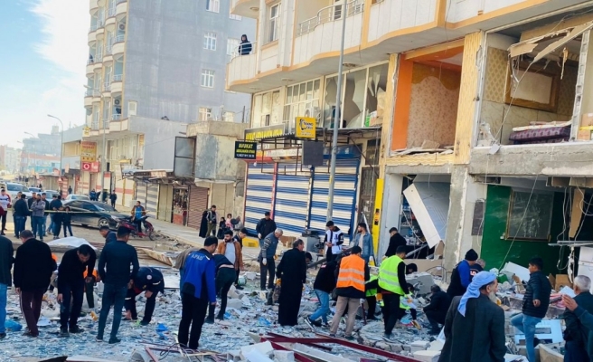 Akçakale’de bir binada patlama meydana geldi!