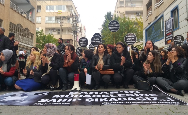 Şanlıurfa'da kardeşi tarafından öldürülen Bahar için oturma eylemi yaptılar