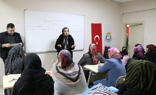 Urfa'da kadınlara aile danışmanlığı eğitimi verildi