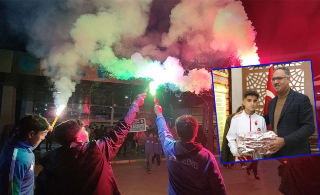 Şampiyon sporcu ödüllendirildi