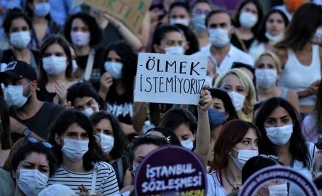 Kasımda 30 kadın erkekler tarafından öldürüldü