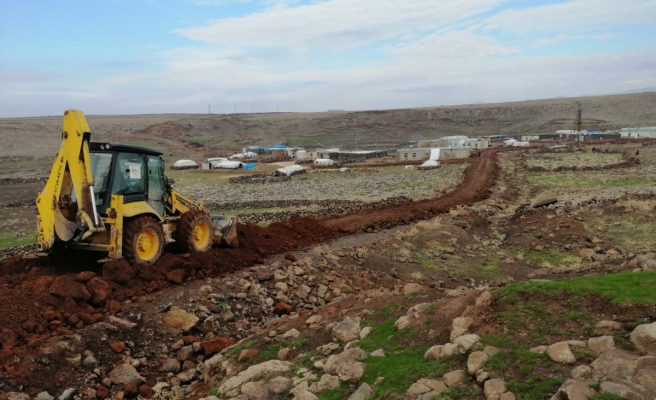 Viranşehir’de kırsal mahalleye yol