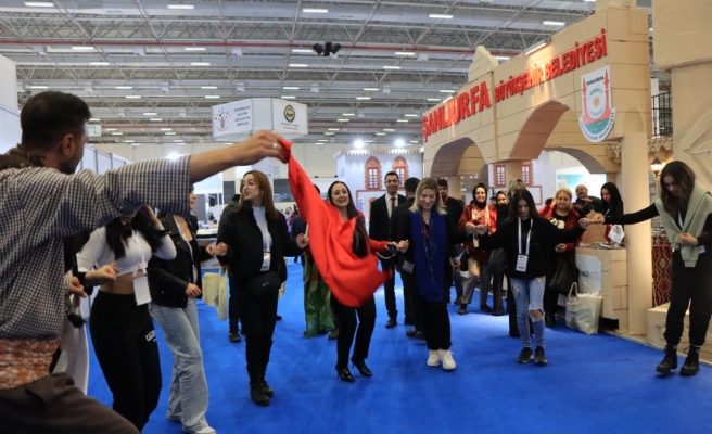 İzmir’de Urfa türküleri yankılandı