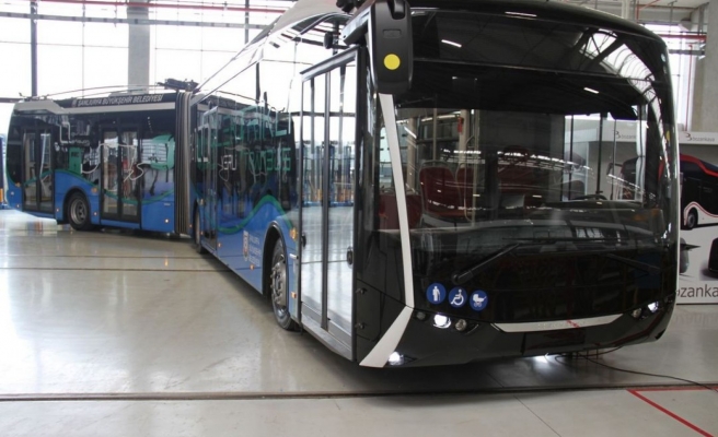 Türkiye'nin ilk yerli yüksek teknoloji bataryalı troleybüsü Urfa için üretildi