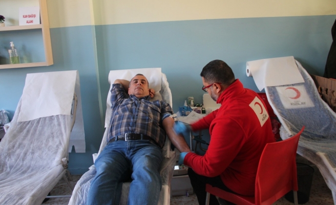 Osman Ertörer Ortaokulundan kan bağışı kampanyası