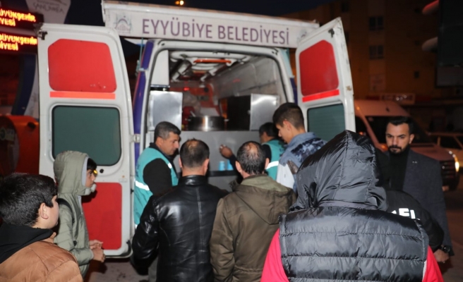 Eyyübiye’de vatandaşlara çorba ikram ediliyor