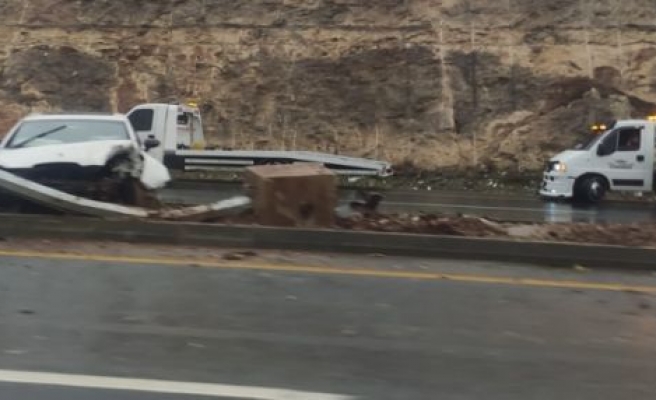 Urfa'da aşırı yağışlar kazaya neden oldu