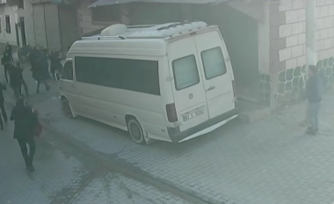 Urfa’da kan akan arazi anlaşmazlığı kavgası güvenlik kamerasında