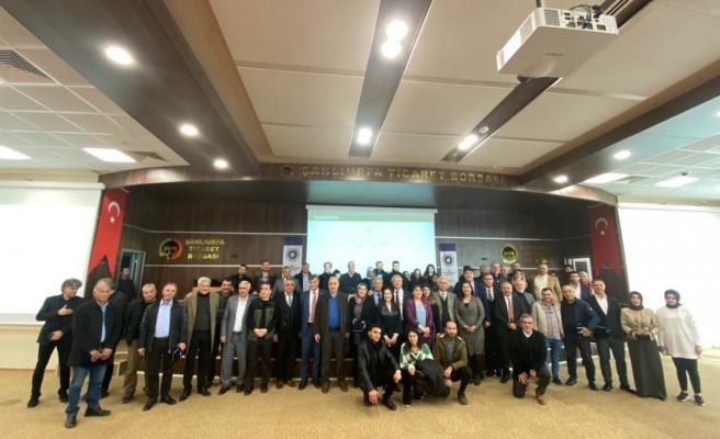 Urfa'da mesleğinde 25 yılı devirenlere plaket