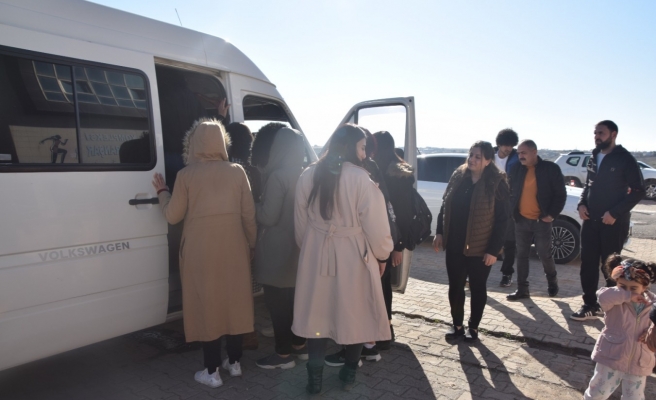 Polis adayı genç kızlar Viranşehir’den Hatay’a uğurlandı