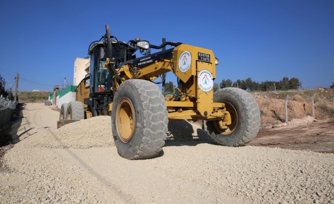 Yeni yerleşim alanlarına yollar açılıyor