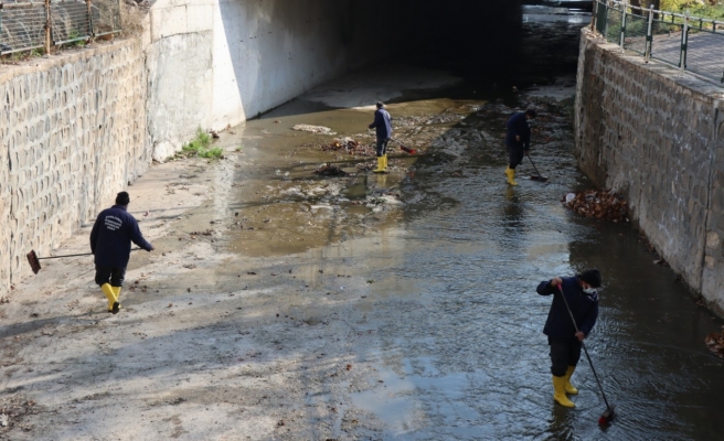Büyükşehir’den derelerde periyodik temizlik çalışması