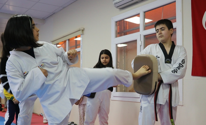 Karaköprü’de gençler temel eğitim alarak kendilerini geliştiriyor