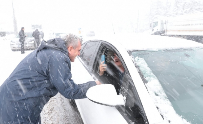 Beyazgül, karla mücadele çalışmalarını yakından takip etti