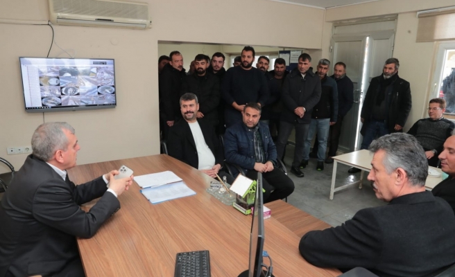 Beyazgül: Karla mücadelede personellerimizle sahadayız