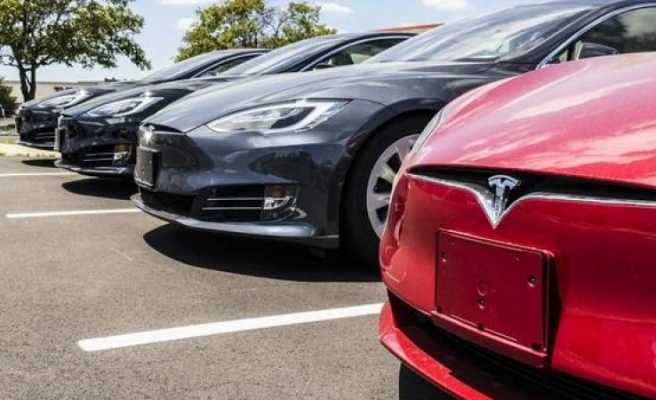 Hazine ve Maliye Bakanlığı’ndan 39 ilde 260 bin araç satışına inceleme