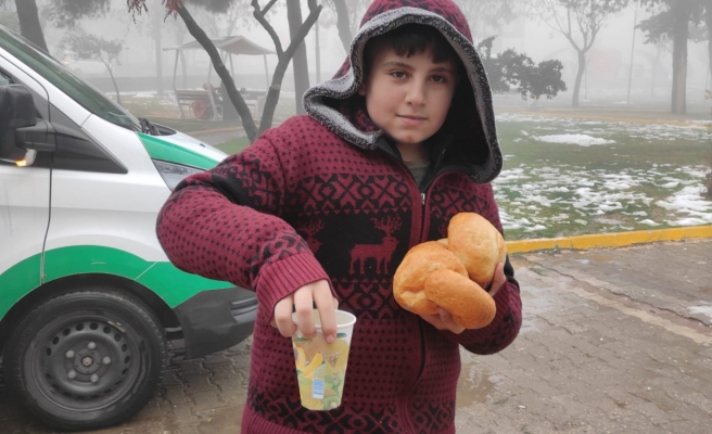 Şanlıurfa’da deprem sonrası vatandaşların ihtiyaçları unutulmadı