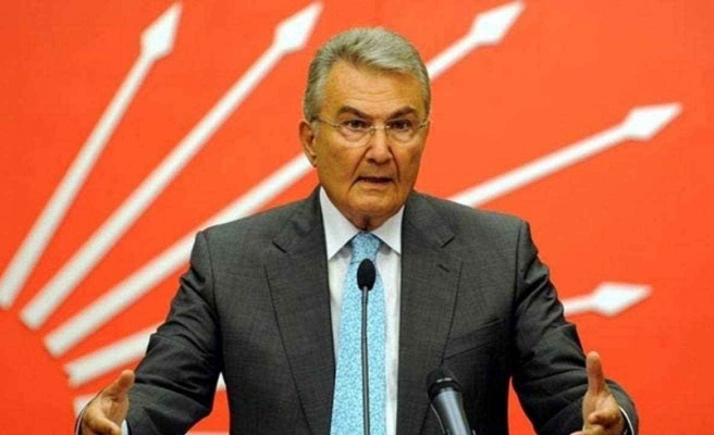 Deniz Baykal hayatını kaybetti