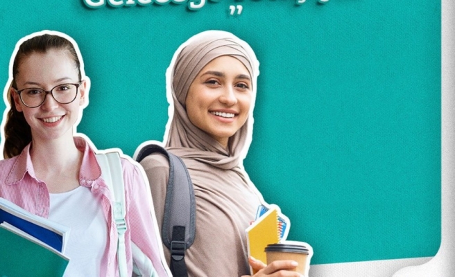 Vali Ayhan: 4 aylık burs tutarını hesaplarınıza yatırdık