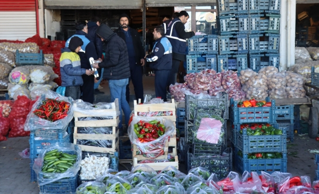Urfa'da artan yaş sebze fiyatları sonrası zabıtadan ortak denetim