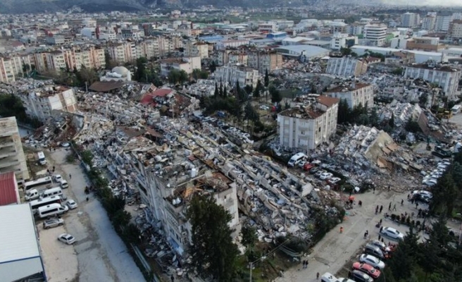 Hatay’da 296. saatte gelen mucize! 3 kişi sağ kurtarıldı