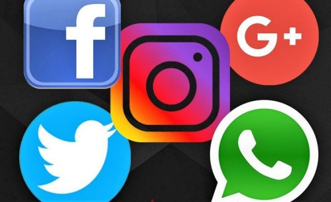 Facebook ve Instagram’a paralı mavi tık özelliği geliyor
