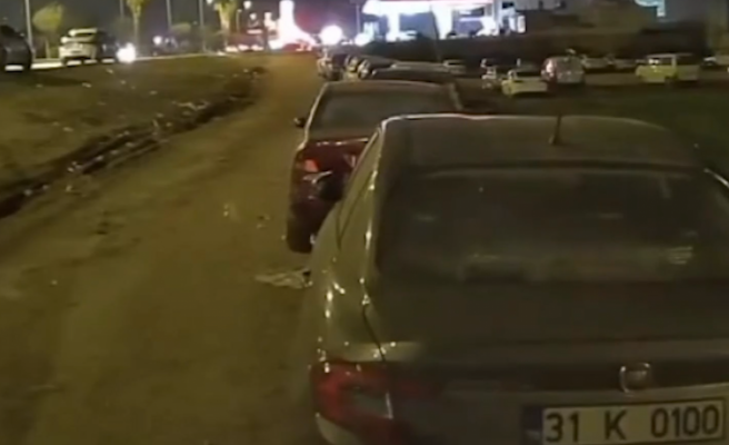 Hatay’da deprem anı araç kamerasında