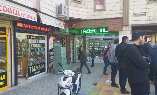 Depremde hasar gören Kapaklı Pasajı boşaltılıyor