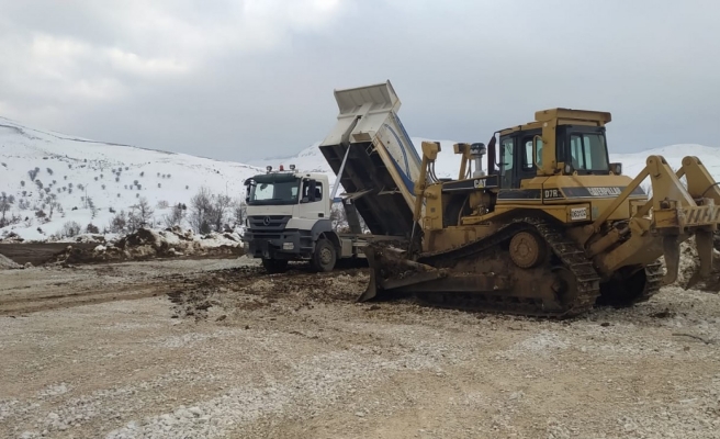 Büyükşehir'den Adıyaman'a araç sevkiyatı
