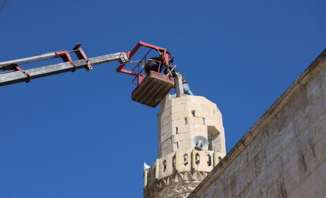 Karaköprü’de depremde zarar gören camiler onarılıyor