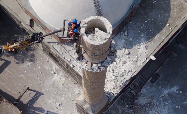 Siverek’te riskli yapıların yıkımına başlandı