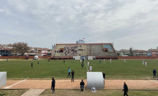 Karbel Karaköprü Belediyespor tek gol ile yıkıldı